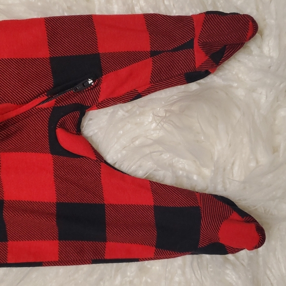 Old Navy Bodysuit Footie Pajama Plaid - 0-3M (NWOT) - Picture 4 of 6